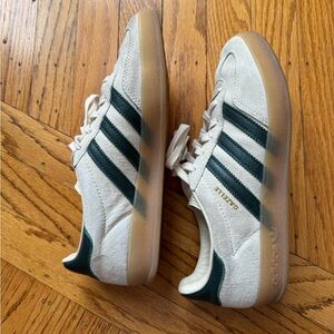 Adidas GAZELLE INDOOR Cream White, Collegiate Green & Gum
